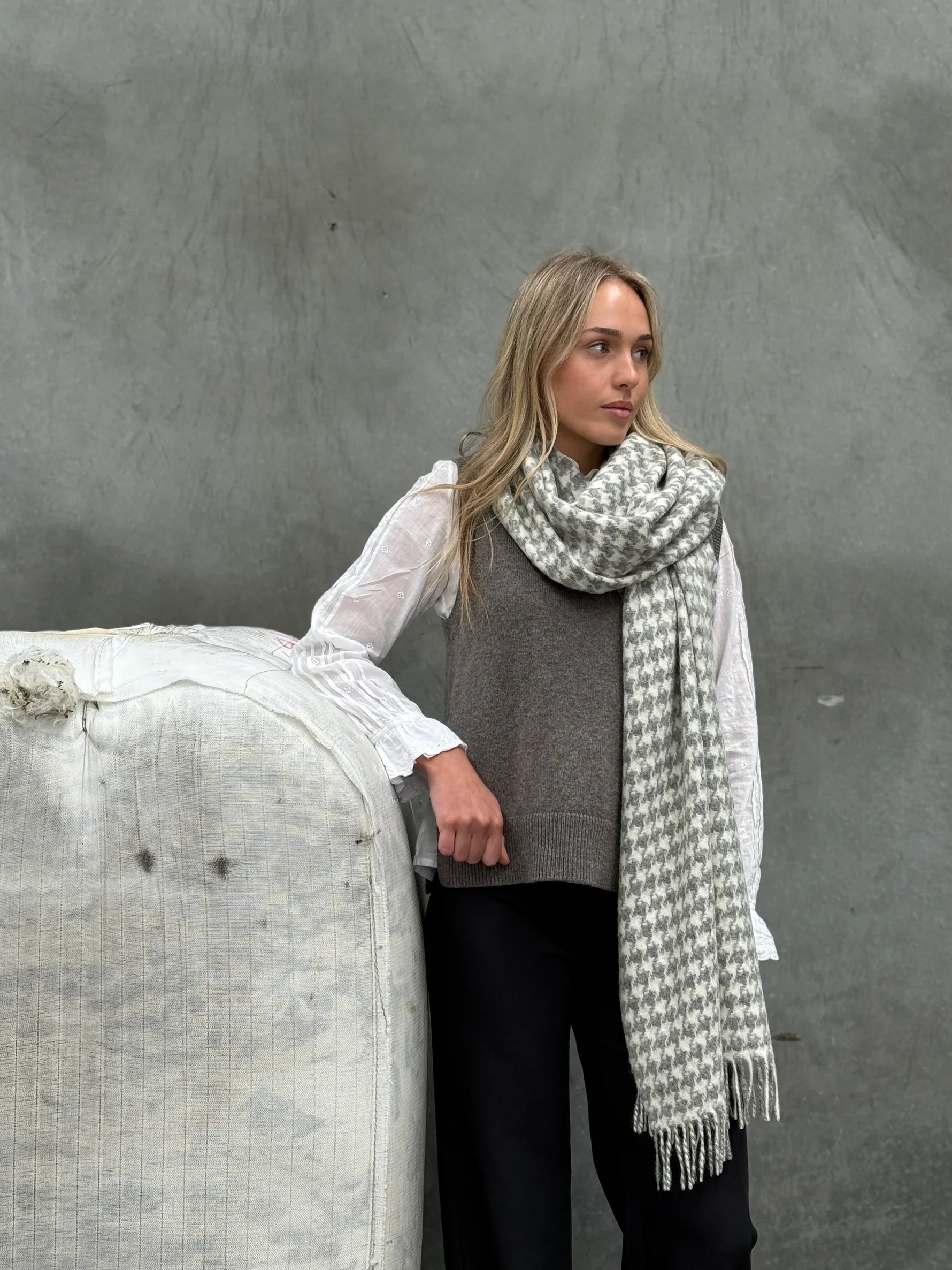 Houndstooth Grey and Natural Scarf 50cm